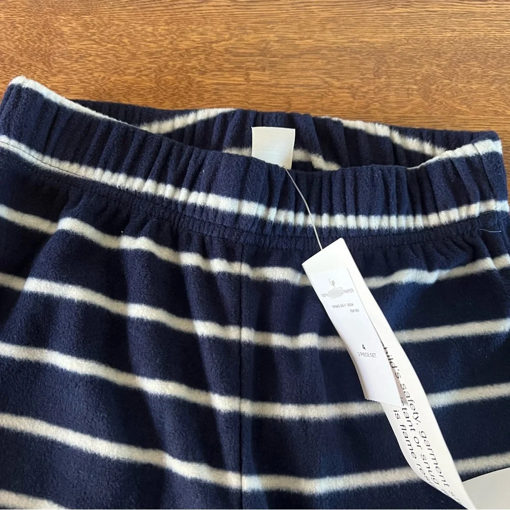 Gap kids size 4 NWT 2 piece pajama set